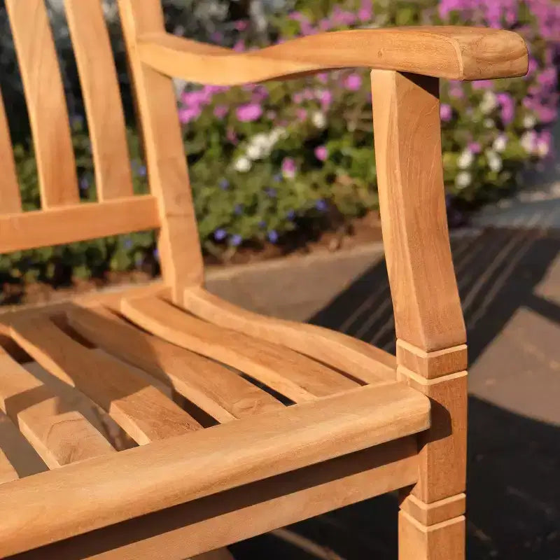 Sonoma Lane Channing 3-teiliges Teakholz Outdoor Chat Set – Wetterfeste Kleinmöbel mit 2 Schaukelstühlen und Beistelltisch