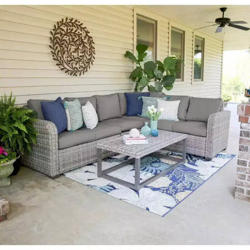 Leisure Made Forsyth 5-teiliges Polyrattan-Sofa mit grauen Bezügen