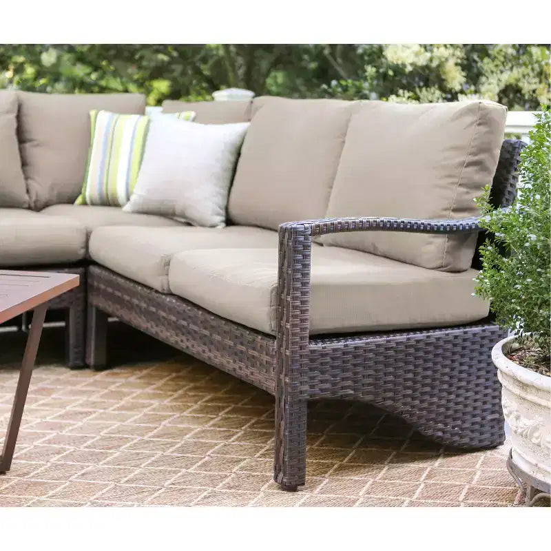 Leisure Made Augusta 5-teiliges Korbsessel-Set mit beigem Stoffbezug