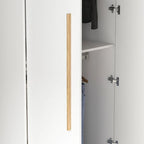 Moderner freistehender Kleiderschrank aus Massivholz mit Ablagefächern