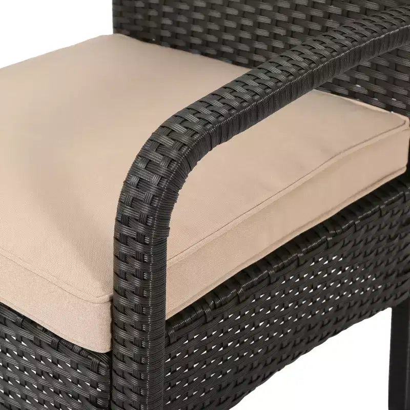 GDFStudio Kilburn Outdoor-Sitzgruppe aus Polyrattan und Eisen, 8-Sitzer, mit Kissen