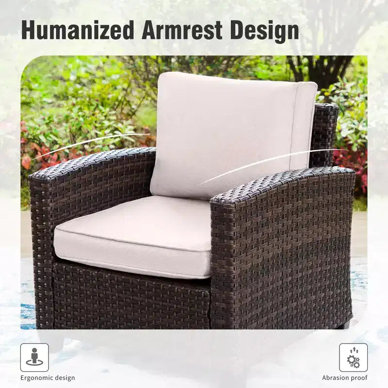 Captiva Designs 8-teiliges Outdoor-Patio-Geflecht-Rattan-Sofa-Feuerstellen-Set mit Hockern und Einzelsesseln