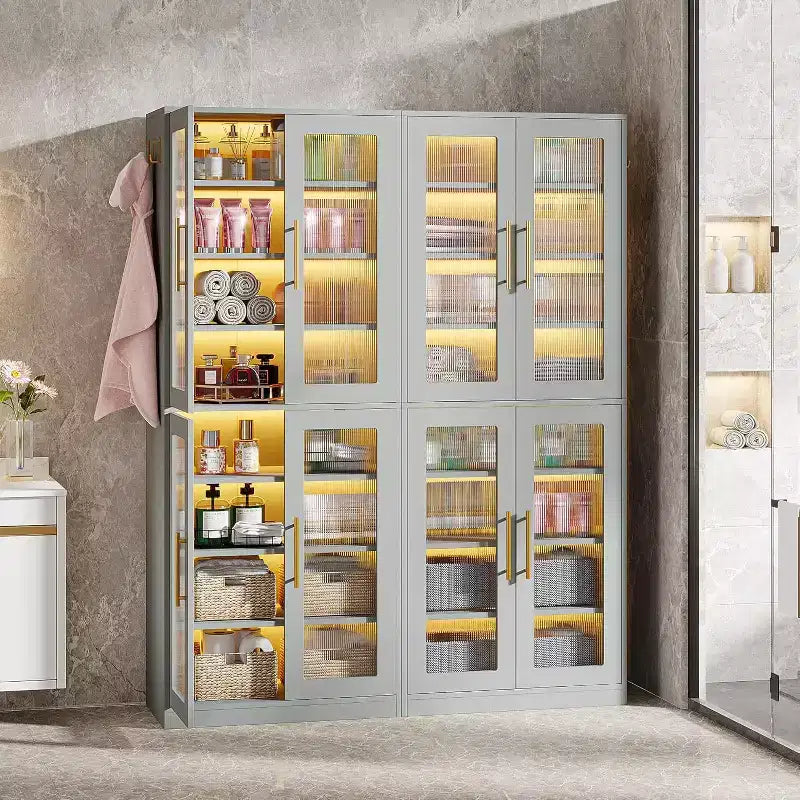 Lantine Bücherregal mit Türen und LED-Beleuchtung, 170 cm hohes Bücherregal mit 8 verstellbaren Einlegeböden und Hängehaken