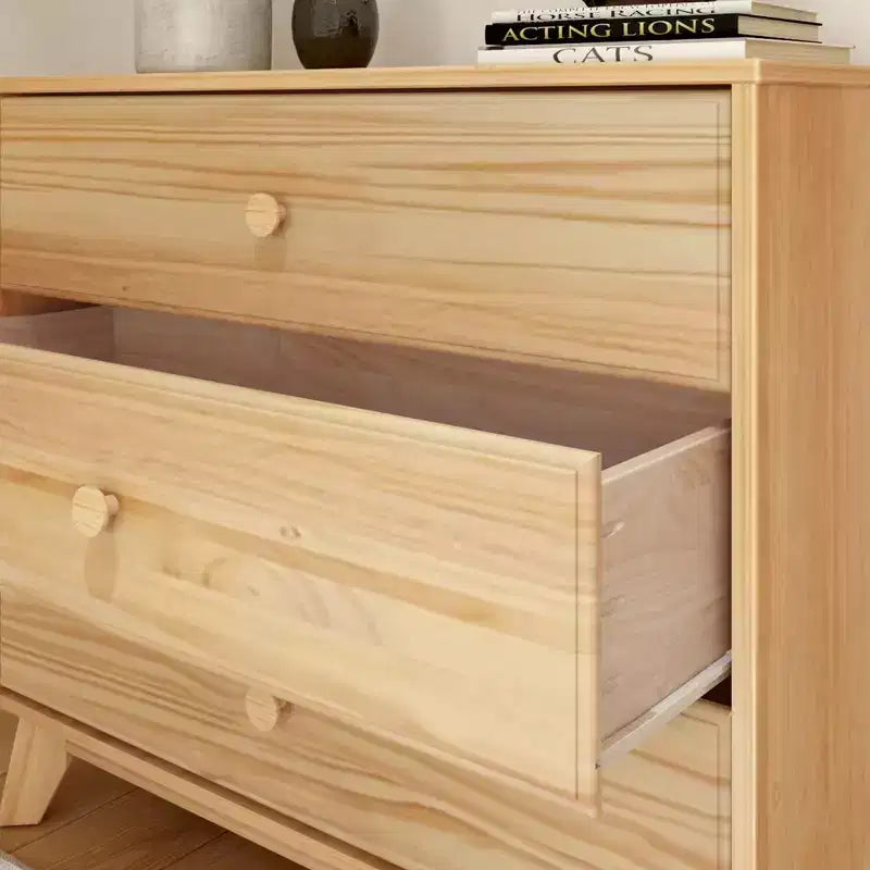 Plank+Beam Massivholz Klassische Kommode mit 3 Schubladen, kleine Schlafzimmerkommode, Schubladenkommode