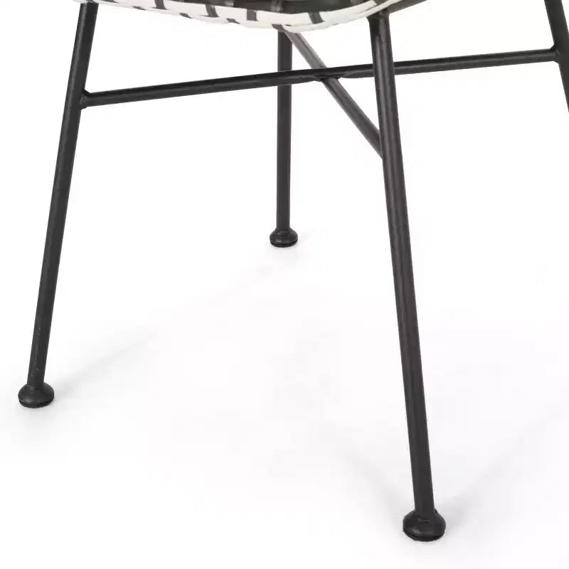 Christopher Knight Home Gulley Outdoor-Gartenset aus Korbgeflecht, 3-teilig, mit Kissen, weiß/schwarz