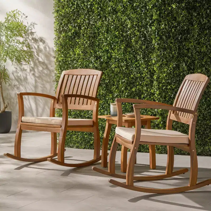 GDFStudio Amber Outdoor 3-teiliges Schaukelstuhl-Konversationsset aus Akazienholz mit Polstern, Teak/Creme
