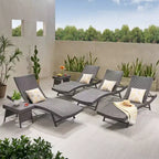 Christopher Knight Home Calvin 6-teiliges Loungeset für den Außenbereich aus Rattan und Eisen mit verstellbaren Chaiselongues und Klapptischen