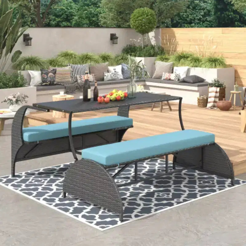 Vielseitiges Outdoor-Liegesofa, das sich in vier Sitze und einen Tisch umwandeln lässt, geeignet für Gärten und Rasenflächen