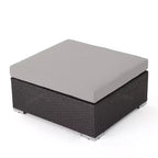 GDFStudio Avianna Outdoor 5-Sitzer Sofa und Gesprächs-Set aus Korbgeflecht mit Ottomanen