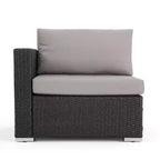 GDFStudio Avianna Outdoor 5-Sitzer Sofa und Gesprächs-Set aus Korbgeflecht mit Ottomanen
