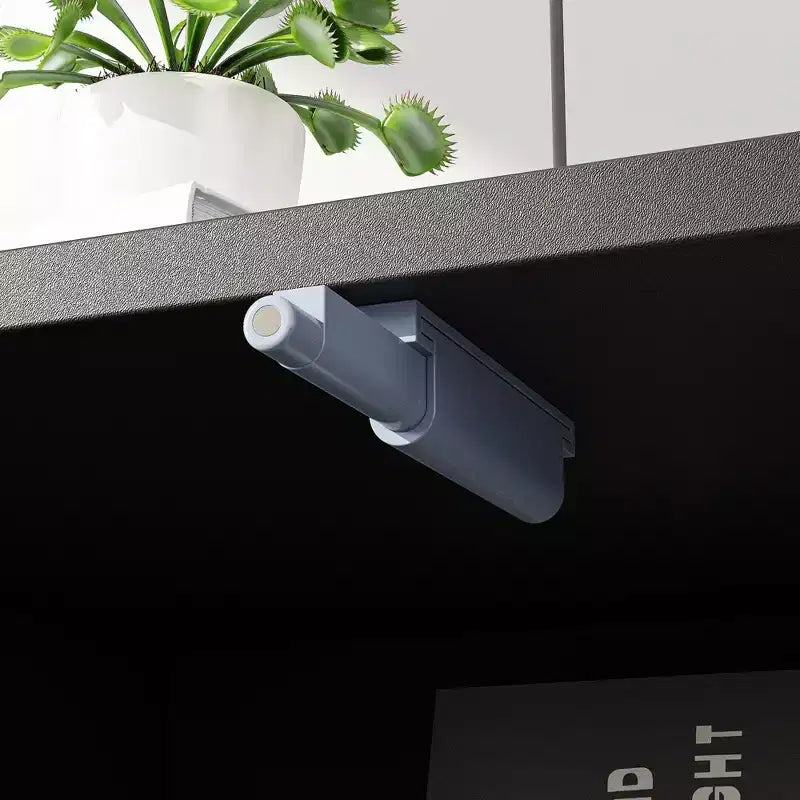 Famapy Schwarzes geometrisches gemustertes TV-Möbel für 78-Zoll-Fernseher, modernes Unterhaltungszentrum mit aufklappbaren Türen, Aufbewahrungsschränke für Ihr Wohnzimmer