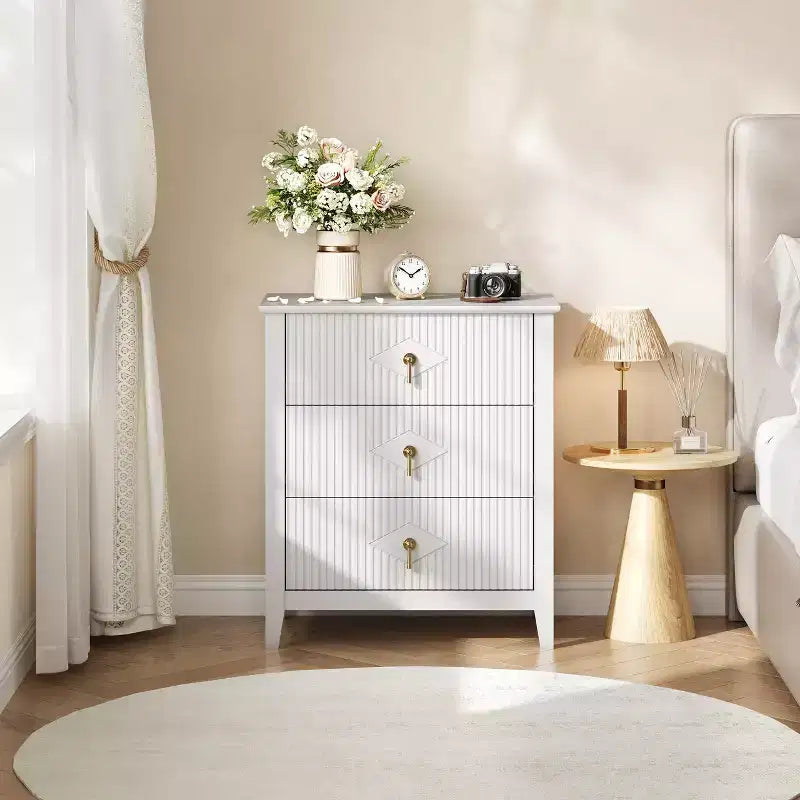 GustoWave Kommode für Schlafzimmer mit 3 Schubladen, 71 cm breite, moderne Schubladenkommode mit Metallgriffen, Schubladenorganizer aus Holz für Schlafzimmer, Wohnzimmer