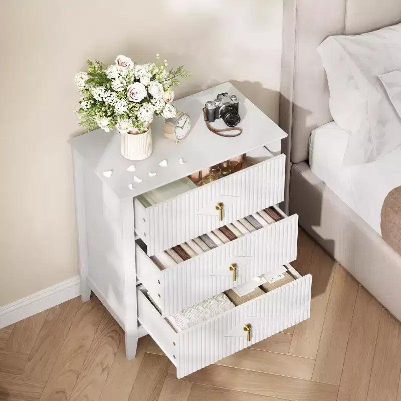 GustoWave Kommode für Schlafzimmer mit 3 Schubladen, 71 cm breite, moderne Schubladenkommode mit Metallgriffen, Schubladenorganizer aus Holz für Schlafzimmer, Wohnzimmer