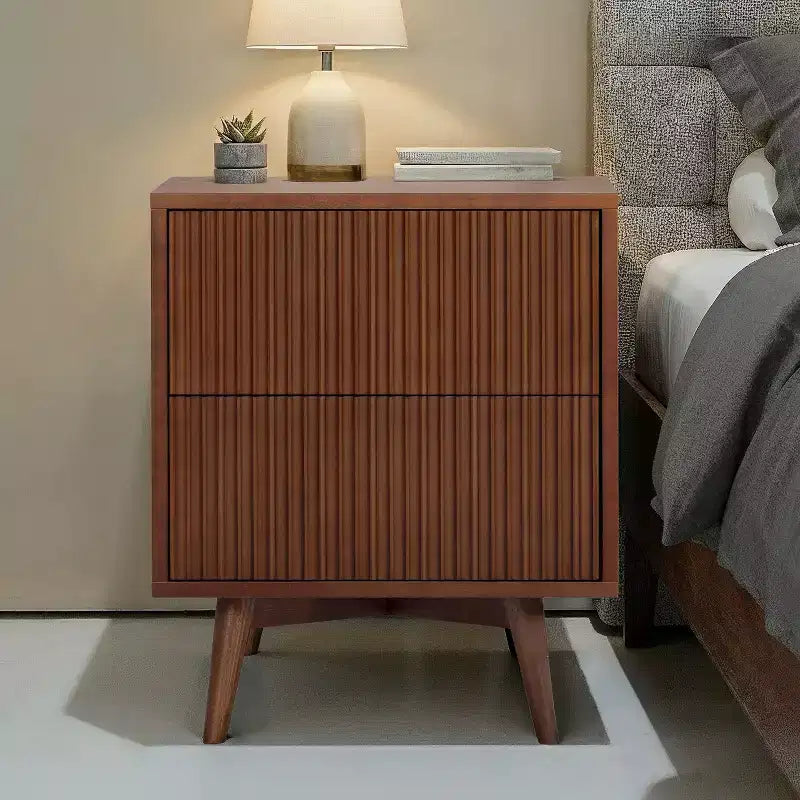 Teamson Home Tremolo Moderner Boho-Nachttisch mit 2 Schubladen, Massivholz und modernen geriffelten Fronten