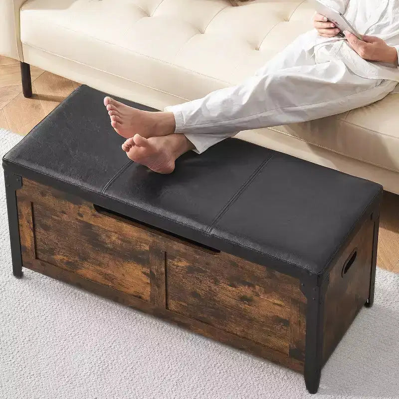 Sitzbank mit Stauraum, Retro Holztruhe mit 2 Sicherheitscharnieren, belastbar bis 136 kg, Ottomanen-Sitzbank für Schlafzimmer, Wohnzimmer, Rustikal