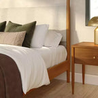 Himmelbett Harbor Queen mit gepolstertem Kopfteil, Blonde/ Swiss Coffee (MD2411-01)