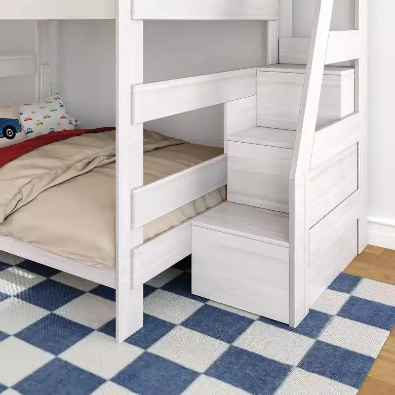 Modernes Bauernhaus Etagenbett Queen über Queen mit Treppe