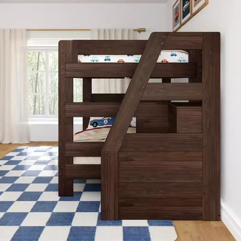 Modernes Bauernhaus Etagenbett Queen über Queen mit Treppe