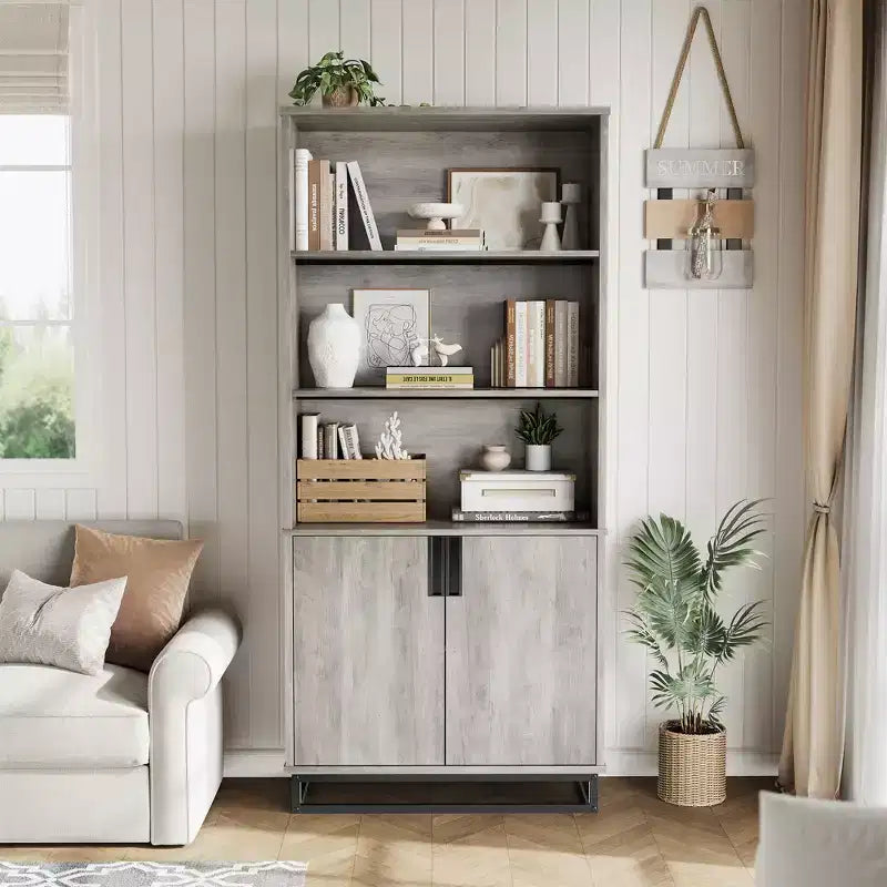 Bücherregal mit Tür, 5-stufiges Standregal im Landhausstil mit Aufbewahrungsschrank und verstellbaren Einlegeböden, geeignet für Schlafzimmer