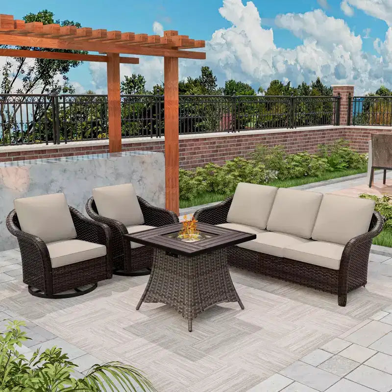 UPTIOT Outdoor-Loungemöbel-Set: 3-Sitzer-Sofa, 2 drehbare Schaukelsessel & 50.000 BTU Feuerstelle für wetterfesten Komfort und Wärme