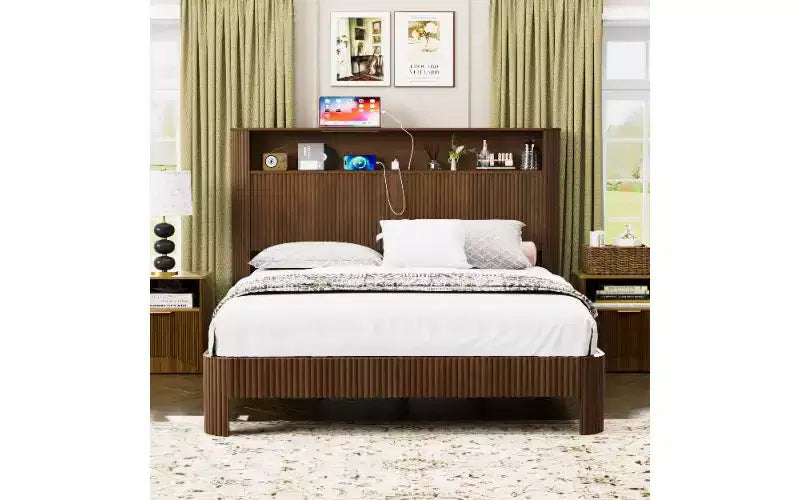 TUYOHW Plattform-Bettrahmen mit wellenförmigem Paneel, robustes Metall- und Holz-Queensize-Bett mit Stauraum-Kopfteil, integrierter Ladestation, geräuschdämpfend