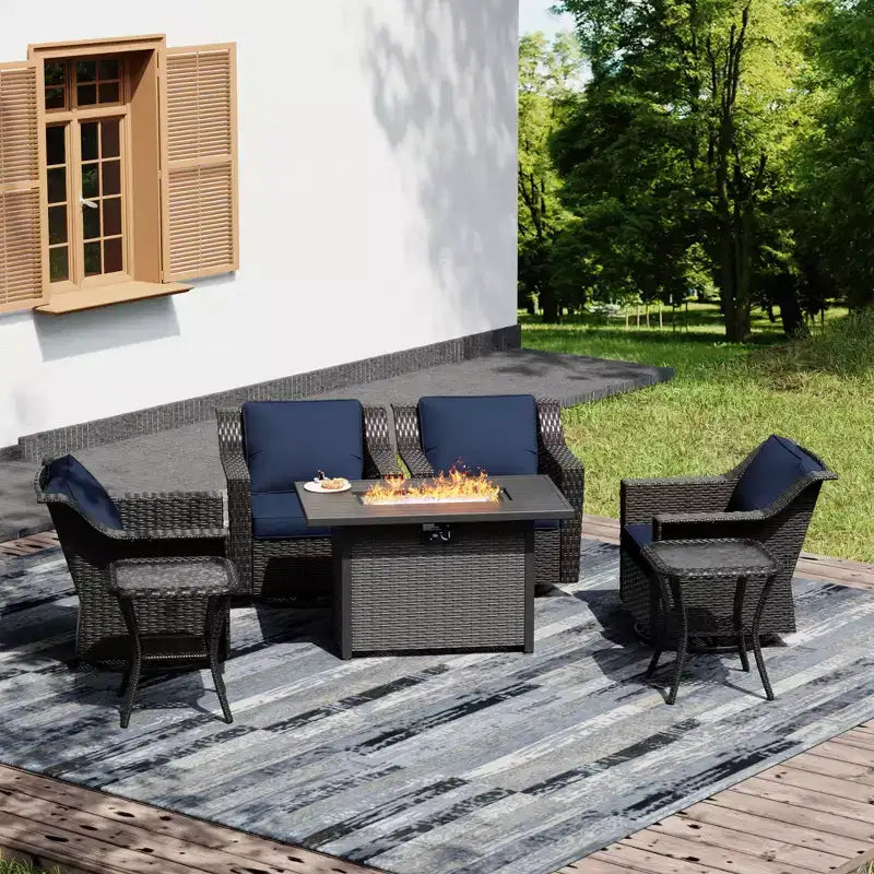UPTIOT Outdoor-Rückzugsort-Set: 4 Schaukelstühle, zwei Couchtische und multifunktionale Feuerstelle