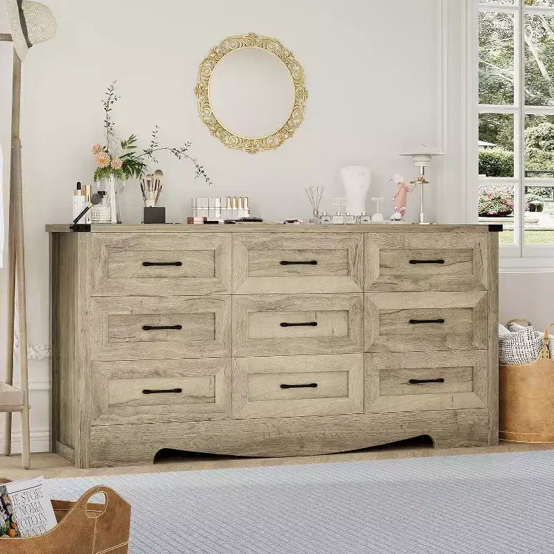 Kommode mit 9 Schubladen für Schlafzimmer, 59 cm hoher Bauernhaus-Holzschrank, moderne lange Kommode, Holzschrank mit Griffen für Wohnzimmer