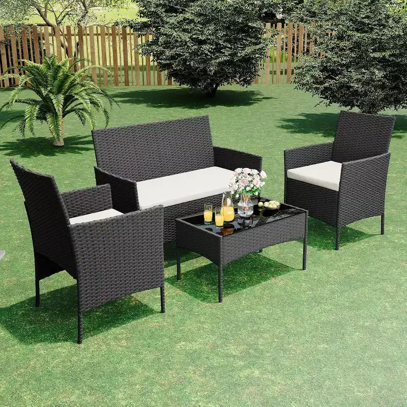 4-teiliges Terrassenmöbel-Set für den Außenbereich, Rattan-Sitzgruppe, Bistro-Gartenmöbel-Set mit 2 Stühlen, weichen Kissen, Zweisitzer-Sofa und 1 Couchtisch aus Glas