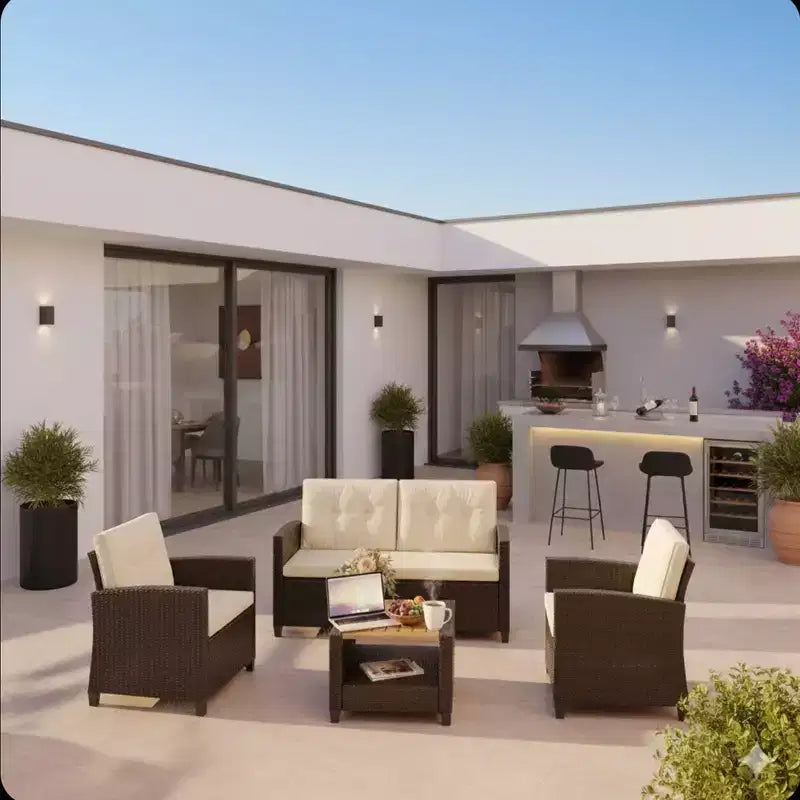 4-teiliges Outdoor-Sitzgruppen-Set aus wetterfestem Polyrattan mit beigefarbenen Kissen und Akazienholztisch