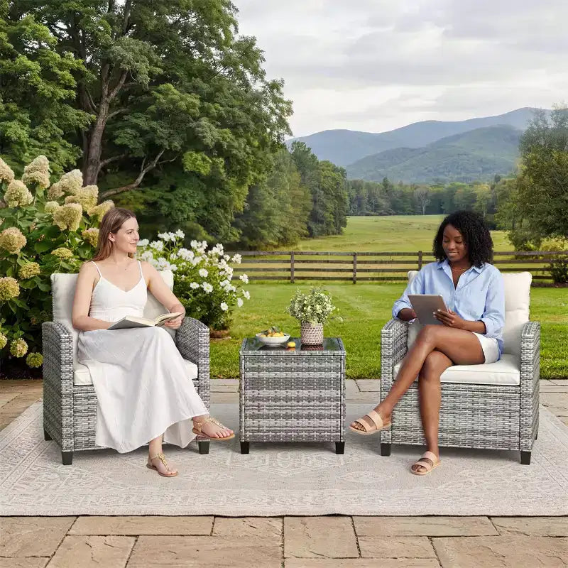 3-teiliges Lounge-Set für den Garten, wetterbeständige PE-Rattansessel mit Kissen und Tisch aus gehärtetem Glas für Balkon, Veranda und Garten