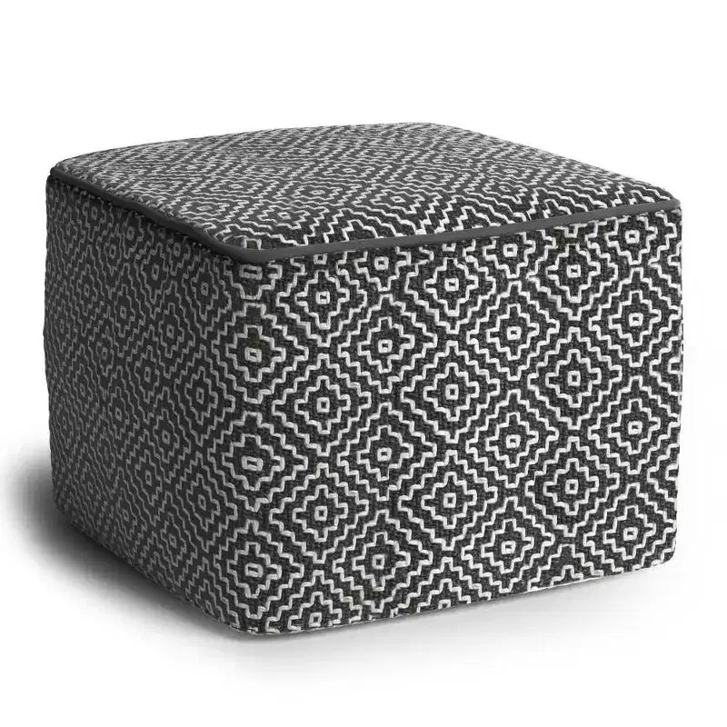 Laurene quadratischer Pouf aus gewebtem PET-Polyester Grau/Weiß – WyndenHall