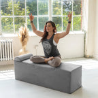 Avana Kami umwandelbare Chaise / Yoga & Massage – 2-in-1-Ottomane mit verdeckter ausklappbarer Yoga-Liege, Microvelvet – N/A