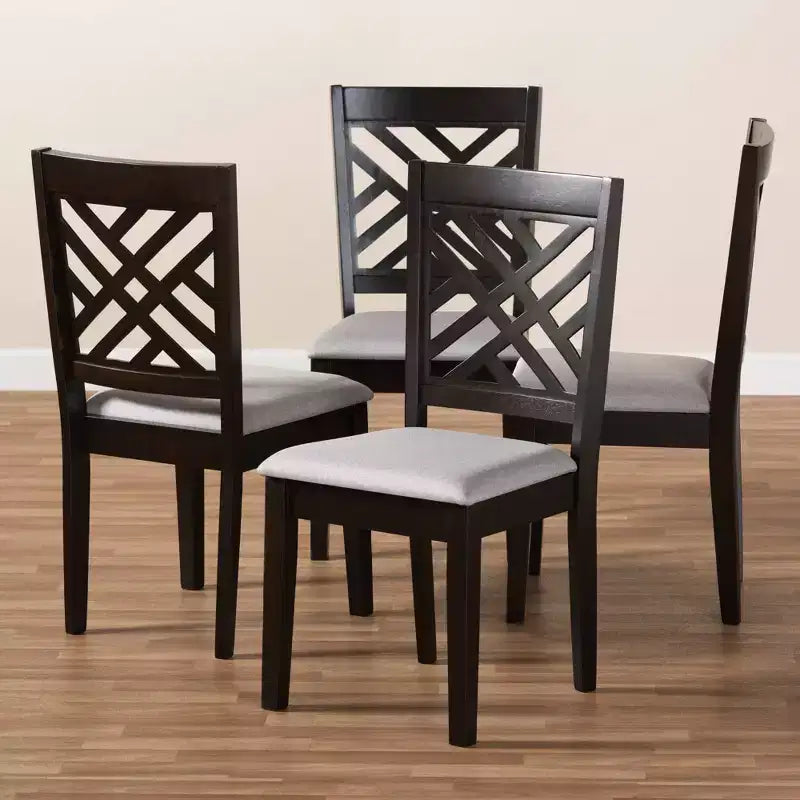 4er-Set Caron Esszimmerstühle aus Massivholz – Baxton Studio