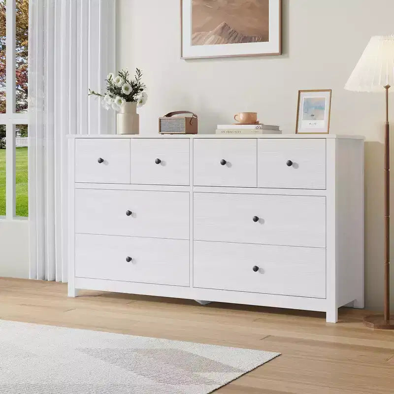 Moderne Kommode mit 8 Schubladen für das Schlafzimmer, breite Holzkommode mit viel Stauraum, freistehender Organizer-Schrank für das Wohnzimmer