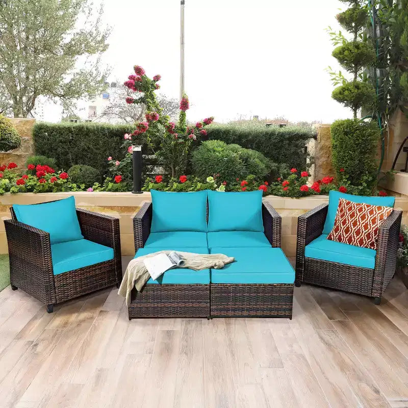 Costway 5-teiliges Terrassenmöbel-Set aus Rattan, Loveseat Sofa, Ottomane, gepolstert, Rot/Weiß