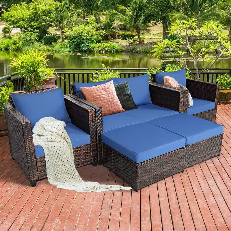 Costway 5-teiliges Terrassenmöbel-Set aus Rattan, Loveseat Sofa, Ottomane, gepolstert, Rot/Weiß