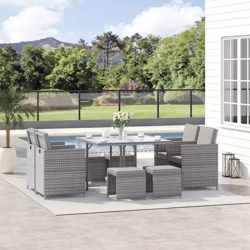 Outsunny 9-teiliges Rattan-Essgruppen-Set, platzsparendes Outdoor-Sofa-Set, mit Esstisch, Ottoman