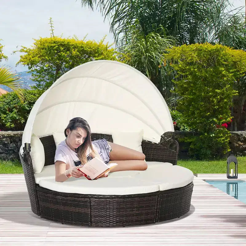 Outsunny Rundes Tagesbett, 4-teiliges Outdoor-Gartenmöbelset aus Rattan mit Kissen, Sonnenliege oder Konversationssofa-Set mit Sonnendach