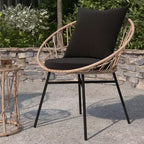 Merrick Lane 3-teiliges Terrassen-Set mit Seil-Rattan-Stühlen, passendem Beistelltisch mit Glasplatte und Kissen für den Innen- und Außenbereich