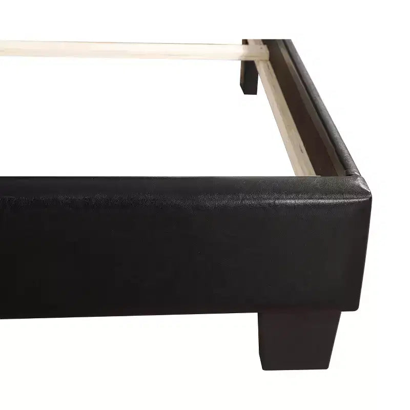 Passion Furniture Caldwell Queen-Paneelbett