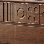Art-déco-inspirierte Holzkommode mit geometrischen Schnitzereien