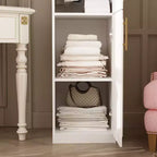 Famapy Luxe Weißer modularer Kleiderschrank mit goldener Hardware: Kassettentüren + gemischtes Türdesign Eleganter maßgeschneiderter Kleiderschrank für Schlafzimmer