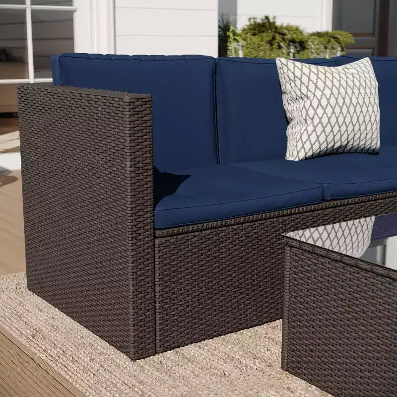 Merrick Lane Allwetter-Loungesofa aus PE-Rattan mit Couchtisch und inkludierten Kissen