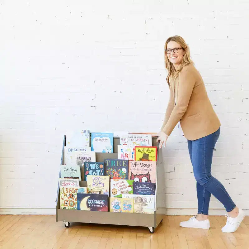 ECR4Kids Doppelseitiges Bücherregal aus Holz mit Rollen und Aufbewahrung, Montessori-Möbel