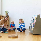 ECR4Kids Doppelseitiges Bücherregal aus Holz mit Rollen und Aufbewahrung, Montessori-Möbel