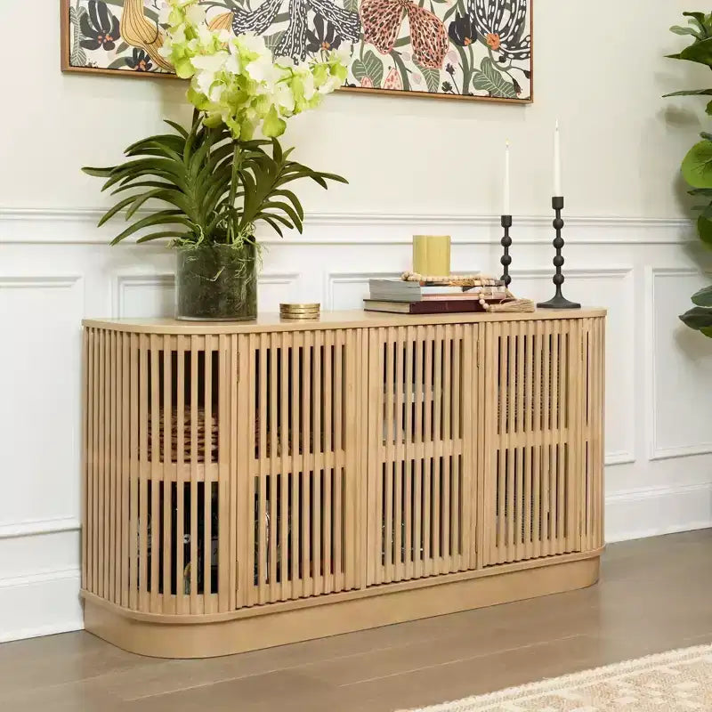 Plank+Beam Contour Massivholz-Sideboard mit 3 Türen, 150 cm TV-Lowboard für Wohnzimmer