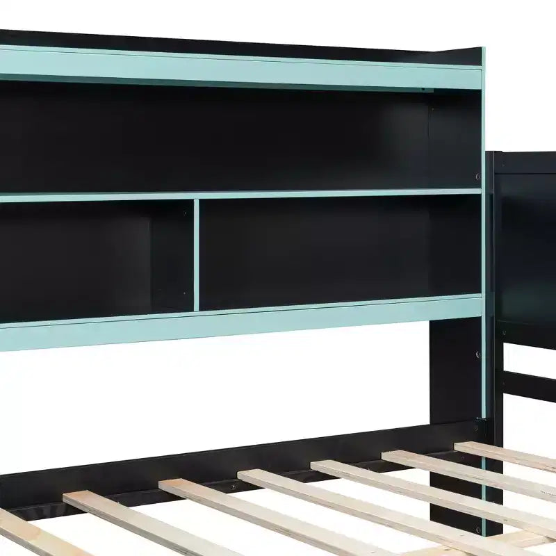 Gaming-Tagesbett (Queen-Size/Full-Size) mit Kopfteilregal, LED-Beleuchtung, integriertem Schreibtisch, Schubladen und Ladestation