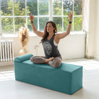 Avana Kami umwandelbare Chaise / Yoga & Massage – 2-in-1-Ottomane mit verdeckter ausklappbarer Yoga-Liege, Microvelvet – N/A