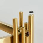 Schmaler 2-stöckiger Konsolentisch mit goldfarbenem Metallrahmen und Tischplatte aus gehärtetem Glas
