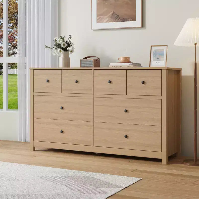Moderne Kommode mit 8 Schubladen für das Schlafzimmer, breite Holzkommode mit viel Stauraum, freistehender Organizer-Schrank für das Wohnzimmer
